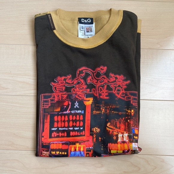 D&G by Dolce Gabbana Honk Kong T-Shirt - Picture 13 of 13